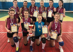 Очаровательные волейболистки из Волгодонска выиграли районное первенство