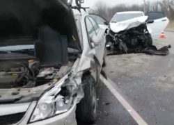 Страшное ДТП с участием четырех автомобилей произошло на выезде из Волгодонска