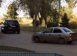 Волгодонск не может и дня прожить без ДТП, или Во всем виноваты кусты - читатель