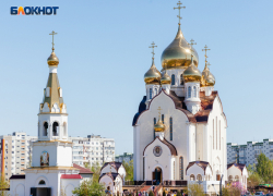 Владыка Антоний назвал сроки завершения ремонта в нижнем храме Рождественского собора