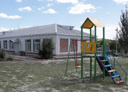 На 64% выполнен затянувшийся ремонт детсада «Журавлик» в Цимлянском районе