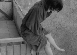 16-летняя волгодончанка разбилась насмерть, выпрыгнув с 16-го этажа