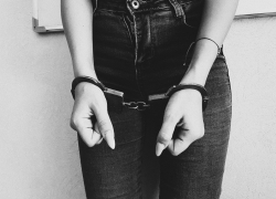 Волгодончанка устроила шоппинг за счет средств незнакомого мужчины