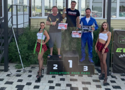Волгодонцы заняли два первых места на соревнованиях по дрэг-рейсингу в Ростове