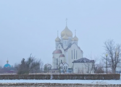 Православные верующие Волгодонска празднуют Сретение Господне