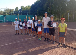 Свыше 60 спортсменов приняли участие в городском турнире по теннису 