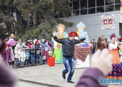 Волгодонск проводил зиму, отпраздновав Масленицу