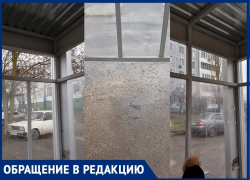 «Они не защищают от дождя»: волгодончанка пожаловалась на конструкцию остановки на В-9 