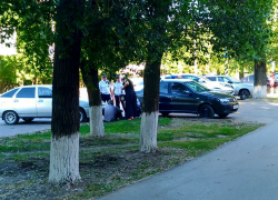 Таксист жестоко избил своего пассажира и прохожего парня на Морской в Волгодонске 