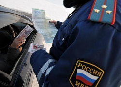 Экс-начальник ГИБДД Морозовска пойдет под суд за взятку