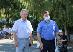 «Все не прижившиеся саженцы в Волгодонске должны быть заменены на новые»: Виктор Мельников 