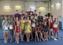 Волгодонские акробаты завоевали 52 медали на «Кубке Чемпионов мира Лебедя и Шинкарева»