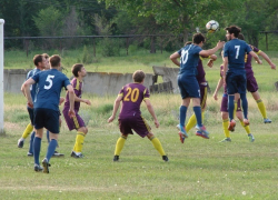 ФК «Волгодонск» разгромил футболистов «Шахтера» на глазах у 300 болельщиков