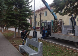 В массовой закупке лавочек для улицы Ленина за счет туристического налога выявили нарушения