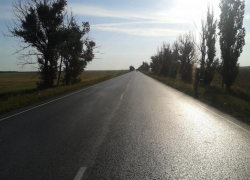 На трассе Ростов-Волгодонск ВАЗ-2108 врезался в дерево - есть пострадавшие