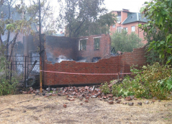 В Волгодонске пожар на Гагарина, 10 а окончательно потушен 12 сентября