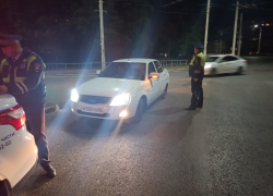 Арест до 15 суток грозит попавшимся повторно с тонировкой водителям в Волгодонске