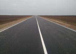 Недалеко от места смертельного ДТП на трассе Волгодонск -Зимовники завершился ремонт дороги