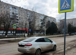 За парковку на пешеходном переходе привлекли к ответственности автоледи из Волгодонска