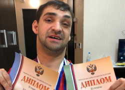 Волгодонец Магомед Холухоев занял 5 призовых мест на «особенном» чемпионате России по плаванию