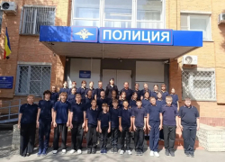 Волгодонские полицейские провели экскурсию для учеников полицейского класса школы №22