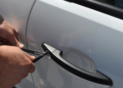 За один день в Волгодонске грабители вскрыли семь автомобилей