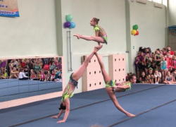 Более 30 медалей привезли волгодонские спортсмены с соревнований по акробатике