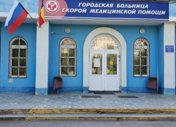 К БСМП Волгодонска прибыли пожарные машины, больница частично обесточена, - источник