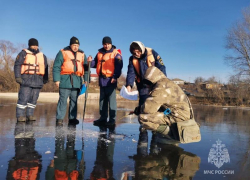 Спасатели предупредили волгодонцев об опасности тонкого льда