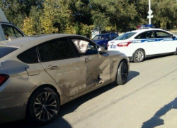 В Волгодонске маршрутка врезалась в «BMW 5 GT»