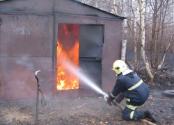 В Волгодонском районе сгорел гараж