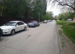 Неизвестный въехал в «Мицубиси» на Горького и скрылся