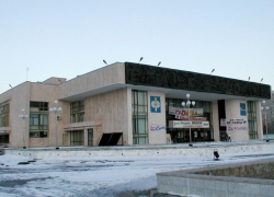 В Волгодонске со сцены ДК «Курчатова» украли барабанную установку