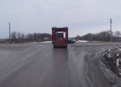 На трассе Морозовск - Волгодонск фура протаранила «шестерку» - пять человек госпитализированы