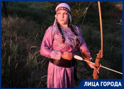 От официанта до реконструктора: Марина Мокану из Волгодонска не прочь «помахать мечом» в бою с мужчинами