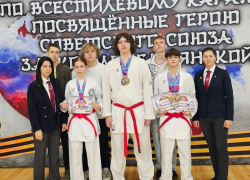 Юные каратисты из Волгодонска триумфально выступили на Всероссийских соревнованиях в Тамбове