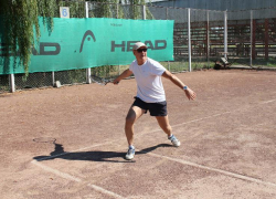 Яркую и завораживающую игру показали волгодонцы на городском турнире по теннису 