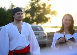 Пираты отправили в плавание бутылки с пожеланиями в море в Волгодонске 