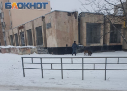 Из-за сообщения о минировании эвакуировали библиотеку на Ленина