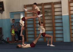 В Волгодонске собрались более 120 акробатов со всего региона