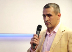 Оппонента Дерябкина уволили с работы за жалобы на проведение праймериз в Волгодонском избирательном округе 