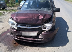 В станице Романовской «Гранта» въехала в «Хендай-Элантру»