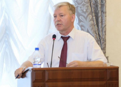 По-слухам, Голубев утвердил на должность сити-менеджера Волгодонска кандидатуру Сергея Макарова