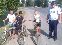 В Зимовниках на водителя завели уголовное дело за дачу взятки в 5 000 рублей инспектору ДПС