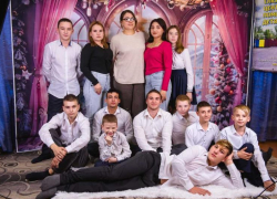 В Ростовской области стартовала традиционная акция «Новый год в кругу семьи»