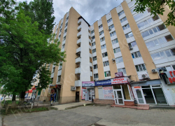 15-летняя волгодончанка скончалась в реанимации, после падения из окна многоэтажки