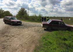 В Волгодонском районе обгон на перекрестке привел к ДТП