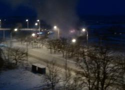 В Волгодонске за микрорайоном В-9 горит коттедж