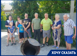 «Даже легендарный фотограф Волгодонска остался без туалета»: под боком у Водоканала в переулке Лесном пять лет не работает канализация 