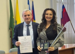 Сотрудник ЗАГС Цимлянского района награждена медалью Минюста РФ «За содействие»